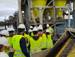 Studenten Larenstein en HAN op bezoek bij Dekker Groep