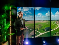 Toon van Mierlo tijdens webinar herinrichting Gouverneurspolder